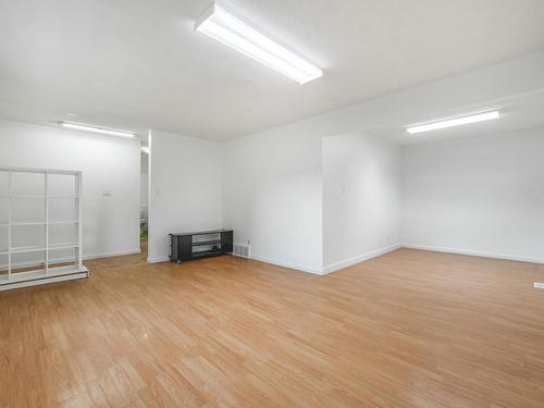 Edmonton, Alberta - Indoor Photo Showing Other Room