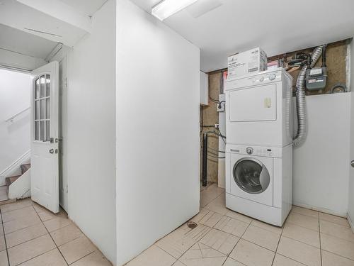 Edmonton, Alberta - Indoor Photo Showing Laundry Room
