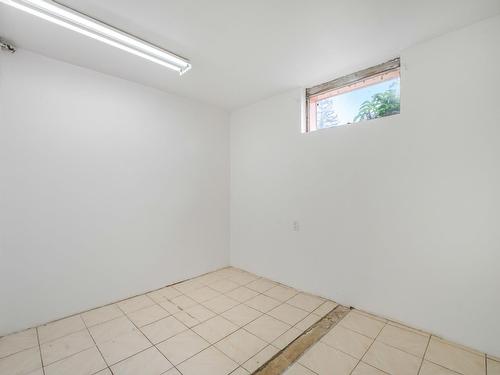 Edmonton, Alberta - Indoor Photo Showing Other Room