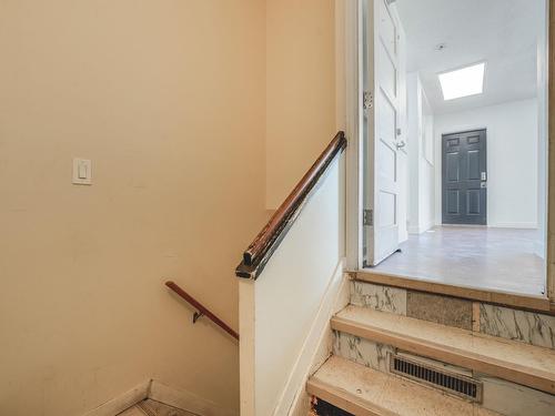 Edmonton, Alberta - Indoor Photo Showing Other Room