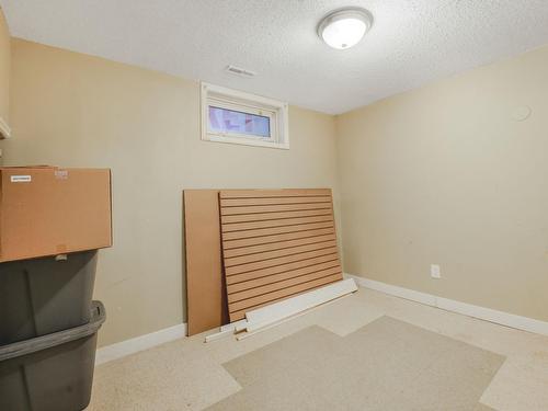 Edmonton, Alberta - Indoor Photo Showing Other Room