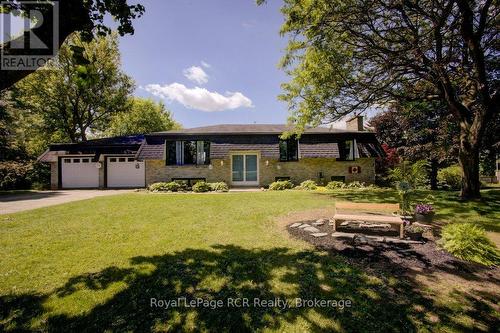 15 BOOTH STREET E  Mapleton, ON N0G 2K0