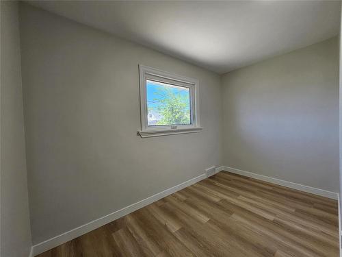664 Prince Rupert Avenue, Winnipeg, MB 