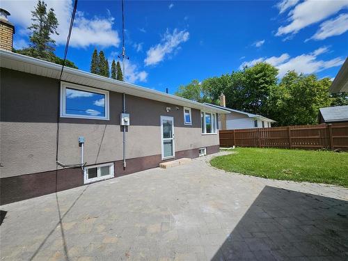 664 Prince Rupert Avenue, Winnipeg, MB 