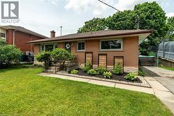 62 BONIFACE Avenue  Kitchener, ON N2C 1L9