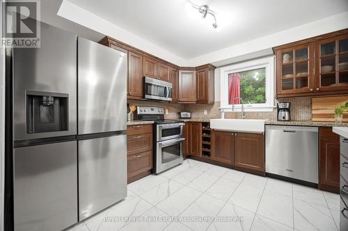 A Chef's workspace - 6343 Alderwood Trail, Mississauga, ON 