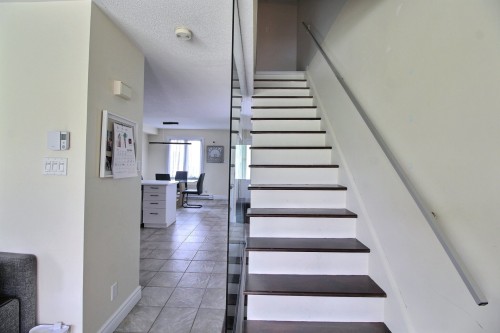 Escalier - 676 Rue Des Joncs, Val-D'Or, QC 