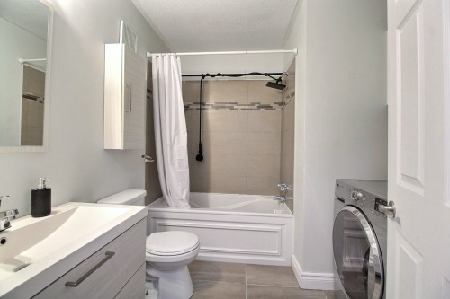 Salle de bains - 676 Rue Des Joncs, Val-D'Or, QC 