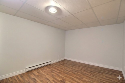 Salle familiale - 676 Rue Des Joncs, Val-D'Or, QC 