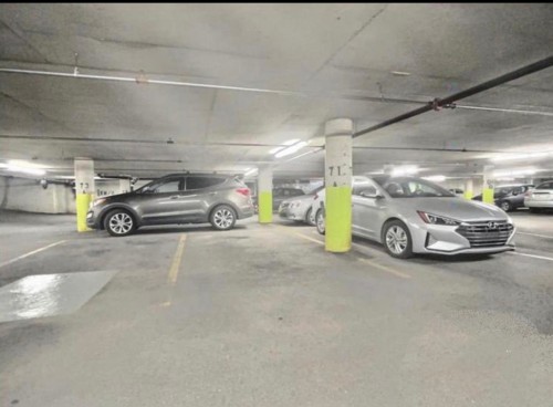 Garage - 909-10100 Rue Paul-Comtois, Montréal (Ahuntsic-Cartierville), QC 