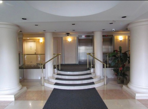 Entry - 909-10100 Rue Paul-Comtois, Montréal (Ahuntsic-Cartierville), QC 
