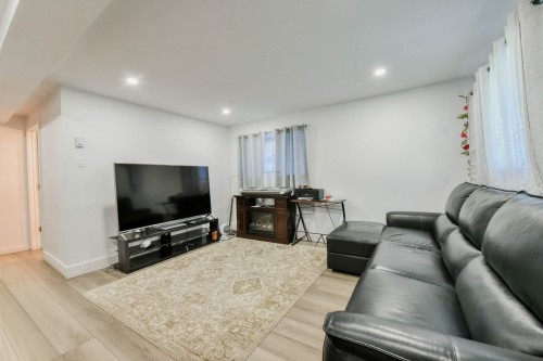 Living Room - 11755 Av. Allard, Montréal (Montréal-Nord), QC 