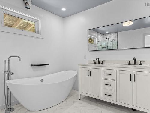 4184 203 Highway, Middle Ohio, NS 