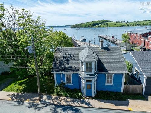 200 Montague Street  Lunenburg, NS B0J 2C0