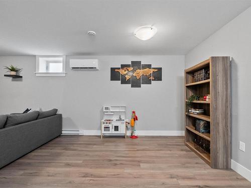 196 Titanium Crescent, Spryfield, NS 