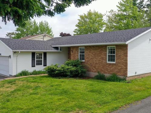 13 Cedar Drive, Stellarton, NS 