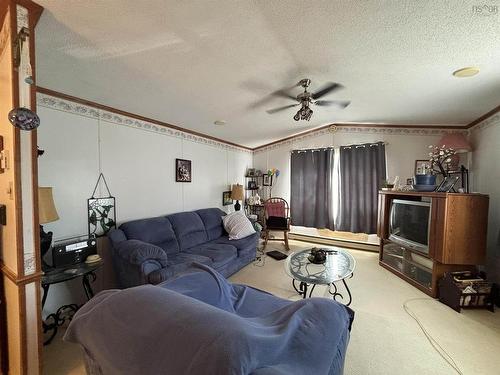 251 Season'S Drive, Bridgewater, NS 