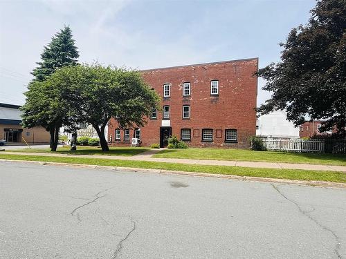 10 Havelock Street, Amherst, NS 