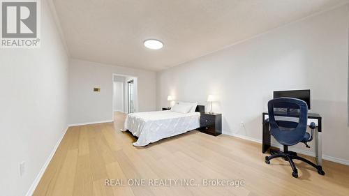 2027 Roy Ivor Crescent, Mississauga, ON 