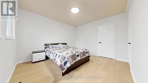 2027 Roy Ivor Crescent, Mississauga, ON 