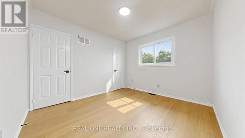 2027 Roy Ivor Crescent, Mississauga, ON 