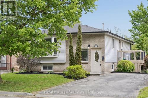 227 LIMERICK STREET  Oshawa (Vanier), ON L1J 7H2