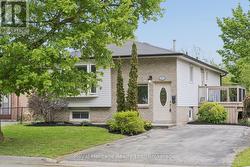 227 LIMERICK STREET Oshawa (Vanier), ON L1J 7H2