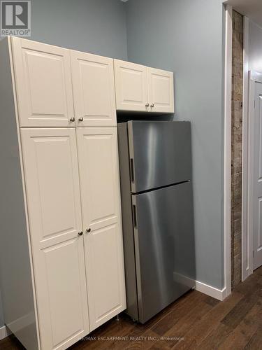 21 Cedar Street, Cambridge, ON 