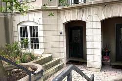 B25 - 108 FINCH AVENUE W Toronto, ON M2N 6W6