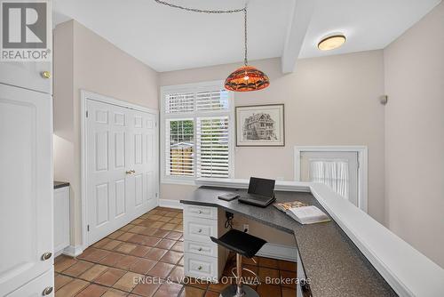 A perfect work centre to plan your day. - 119 Strathcona Avenue, Ottawa, ON 