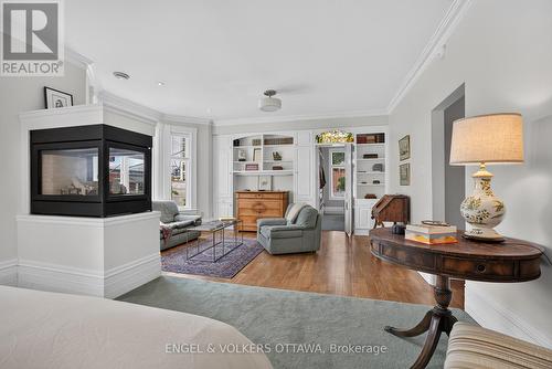 Principal bedroom suite . - 119 Strathcona Avenue, Ottawa, ON 