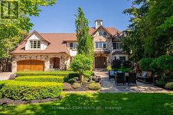 32 WEMBLEY AVENUE Markham, ON L3R 2A9