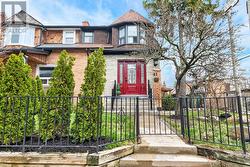 41 GREENLAW AVENUE Toronto, ON M6H 3V7
