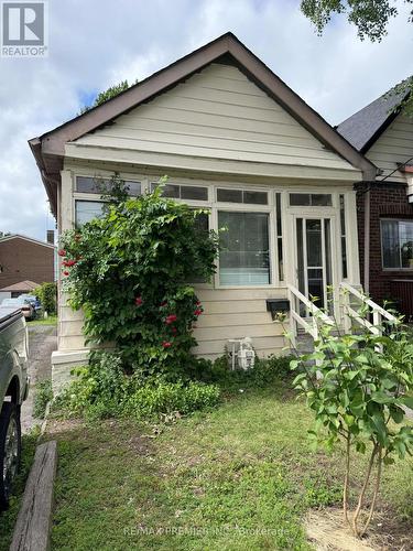 66 LAMBTON AVENUE  Toronto, ON M6N 2S1