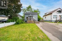 726 BRIGHTON Avenue  Hamilton, ON L8H 6H6