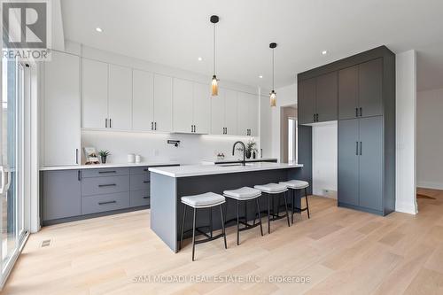 2350 Eighth Line, Oakville, ON 