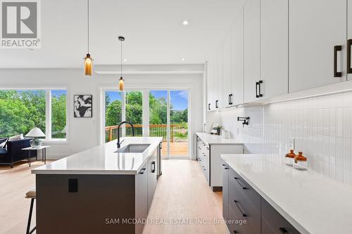 2350 Eighth Line, Oakville, ON 
