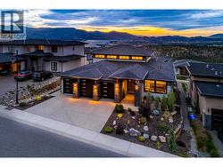 1088 Clarance Avenue Kelowna, BC V1W 5M6