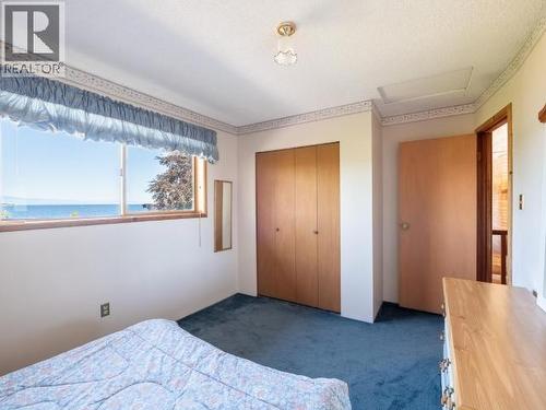 3377 Malaspina Ave, Powell River, BC 