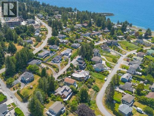 3377 Malaspina Ave, Powell River, BC 