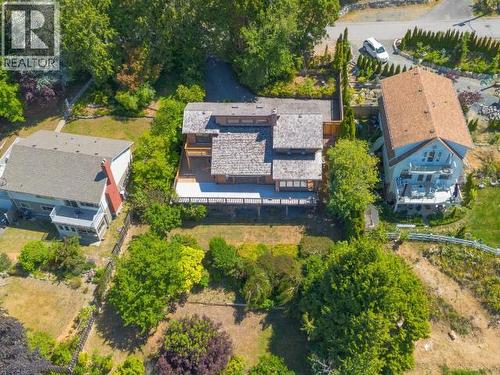3377 Malaspina Ave, Powell River, BC 