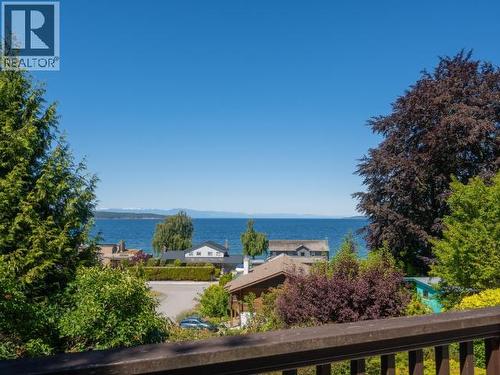 3377 Malaspina Ave, Powell River, BC 