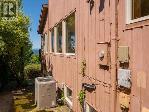 3377 Malaspina Ave, Powell River, BC 