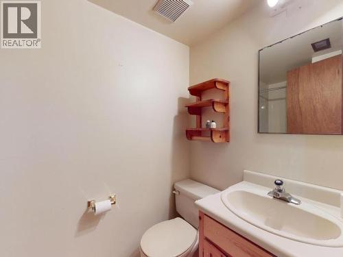 3377 Malaspina Ave, Powell River, BC 