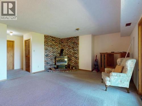 3377 Malaspina Ave, Powell River, BC 