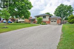 24 FIELD ROAD  London South (South V), ON N6P 1C5