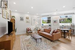 39 - 371 WALLACE AVENUE Toronto, ON M6P 3N8