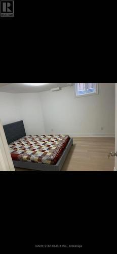 2599 Ambercroft Trail, Mississauga, ON 