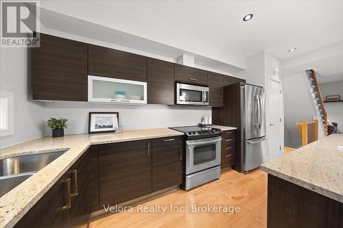 63F Young Street, Ottawa, ON 