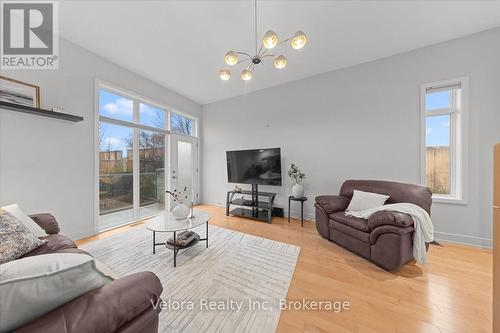 63F Young Street, Ottawa, ON 